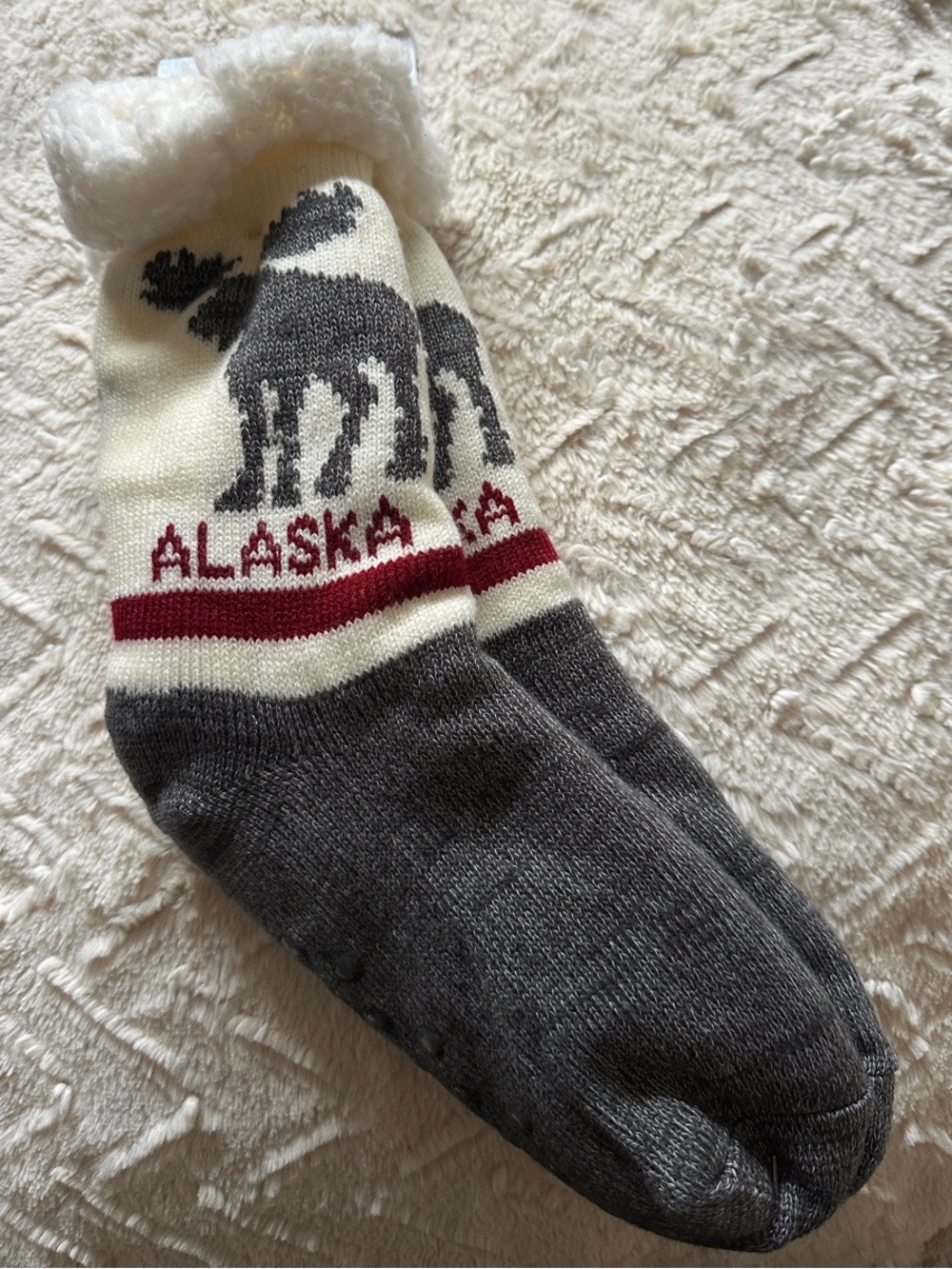 NWT Cozy Alaska Moose Fuzzy Slipper Socks - Cream, Gray & Maroon